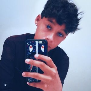 Meet your Posher, Donavin